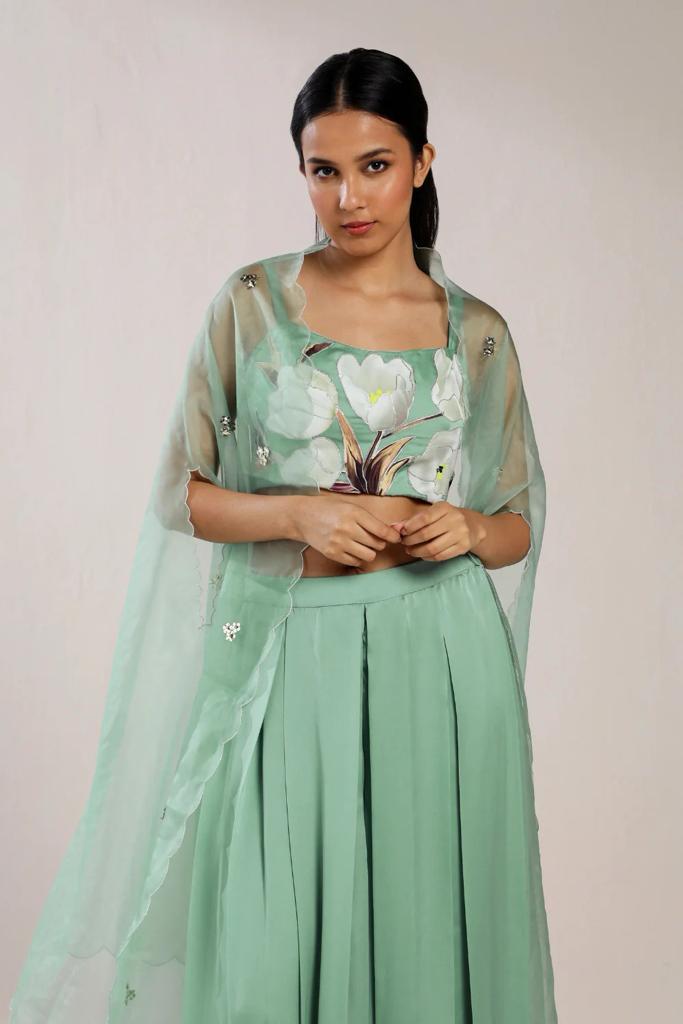 TRANDY FLORAL TOP AND PLEATED PLAZZO SET